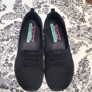 Skechers Black Women's Slip-on Sneakers